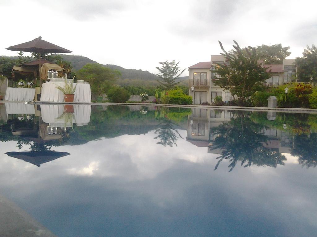 Luwansa Beach Hotel لابوان باجو المظهر الخارجي الصورة