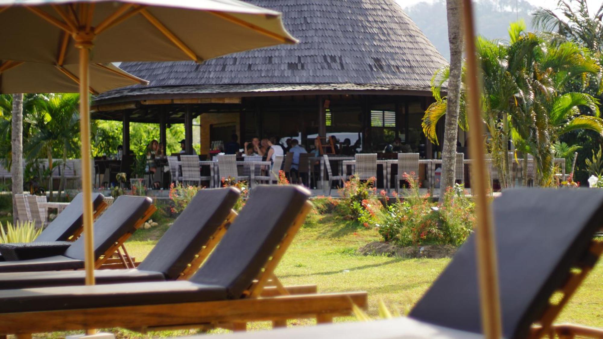 Luwansa Beach Hotel لابوان باجو المظهر الخارجي الصورة