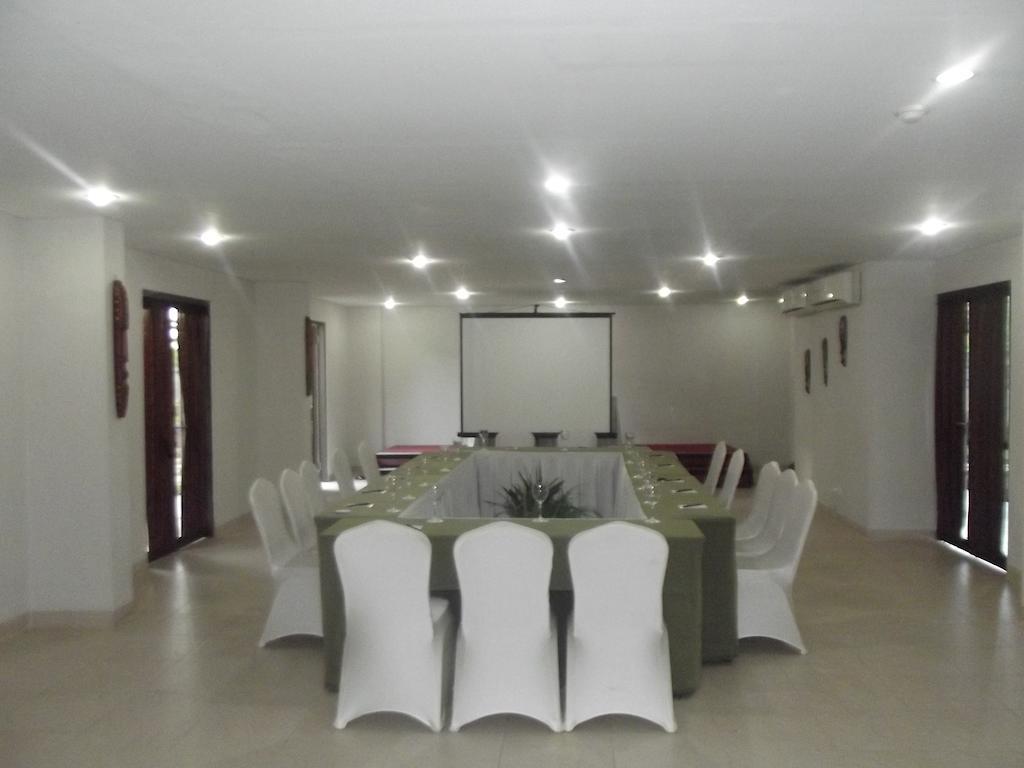 Luwansa Beach Hotel لابوان باجو المظهر الخارجي الصورة