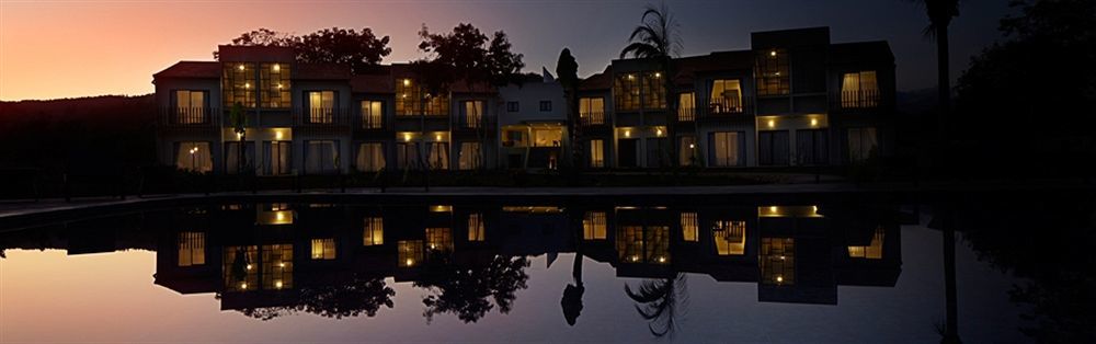Luwansa Beach Hotel لابوان باجو المظهر الخارجي الصورة