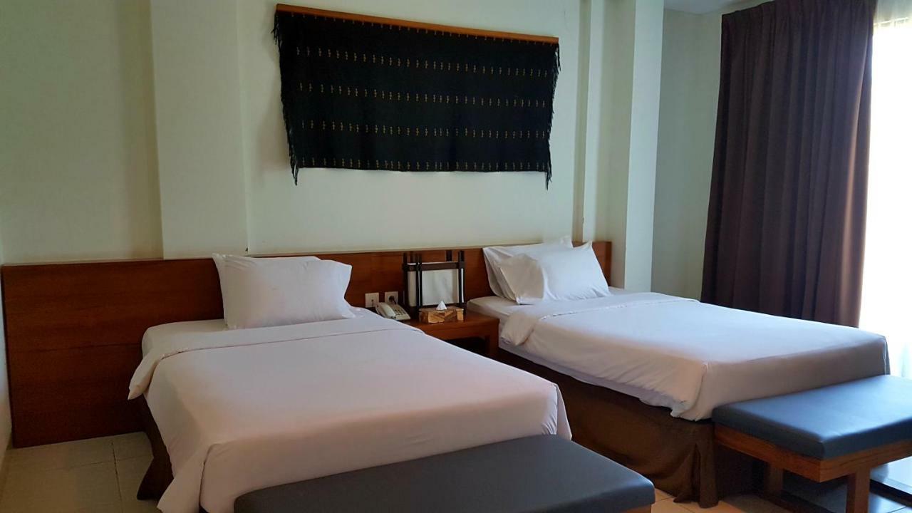 Luwansa Beach Hotel لابوان باجو المظهر الخارجي الصورة